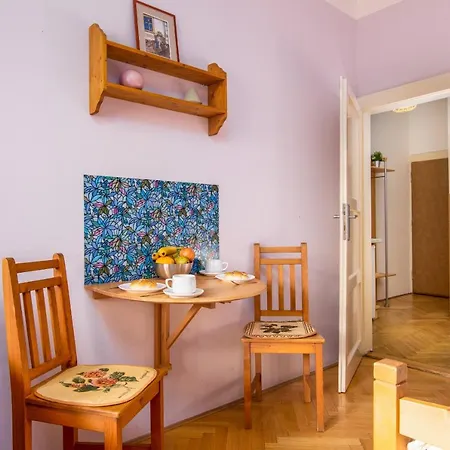 Appartamento Squeaky Studio At Old Town Square #35